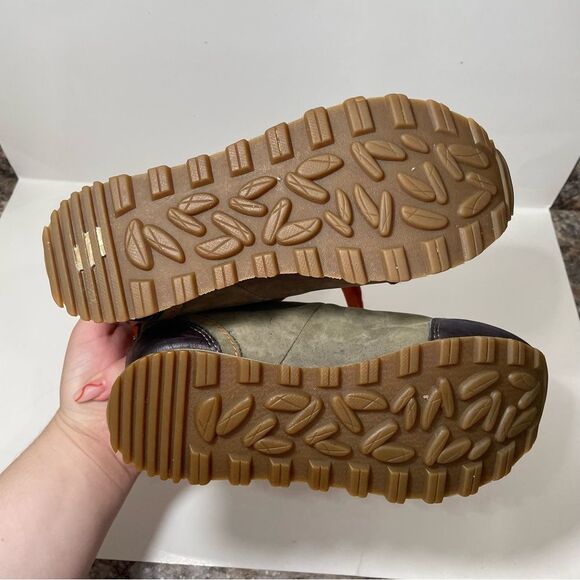 L.L Bean Brown Insulated Outdoor Hiking Boots - Picture 5 of 6